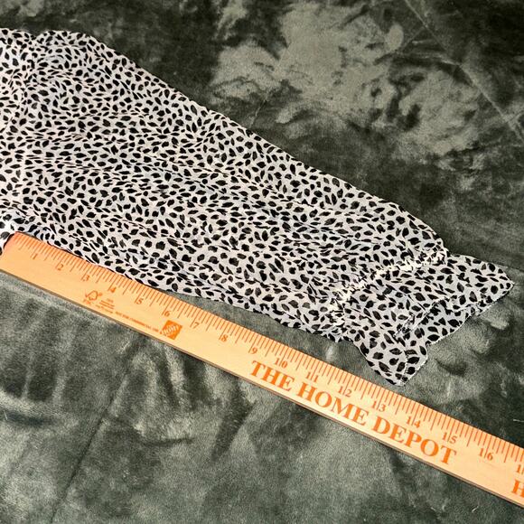 Abercrombie & Fitch Chiffon Wrap Blouse Womens Large White Black Leopard Print - Picture 6 of 7